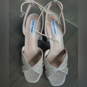 NWOB Steve Madden Laurel Platforms Gold Gorgeous Metallic Holiday Christmas